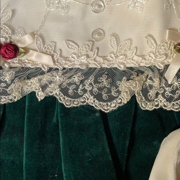 😊SOLD 😊New classic Pretty holiday dress nwot - Picture 3 of 4